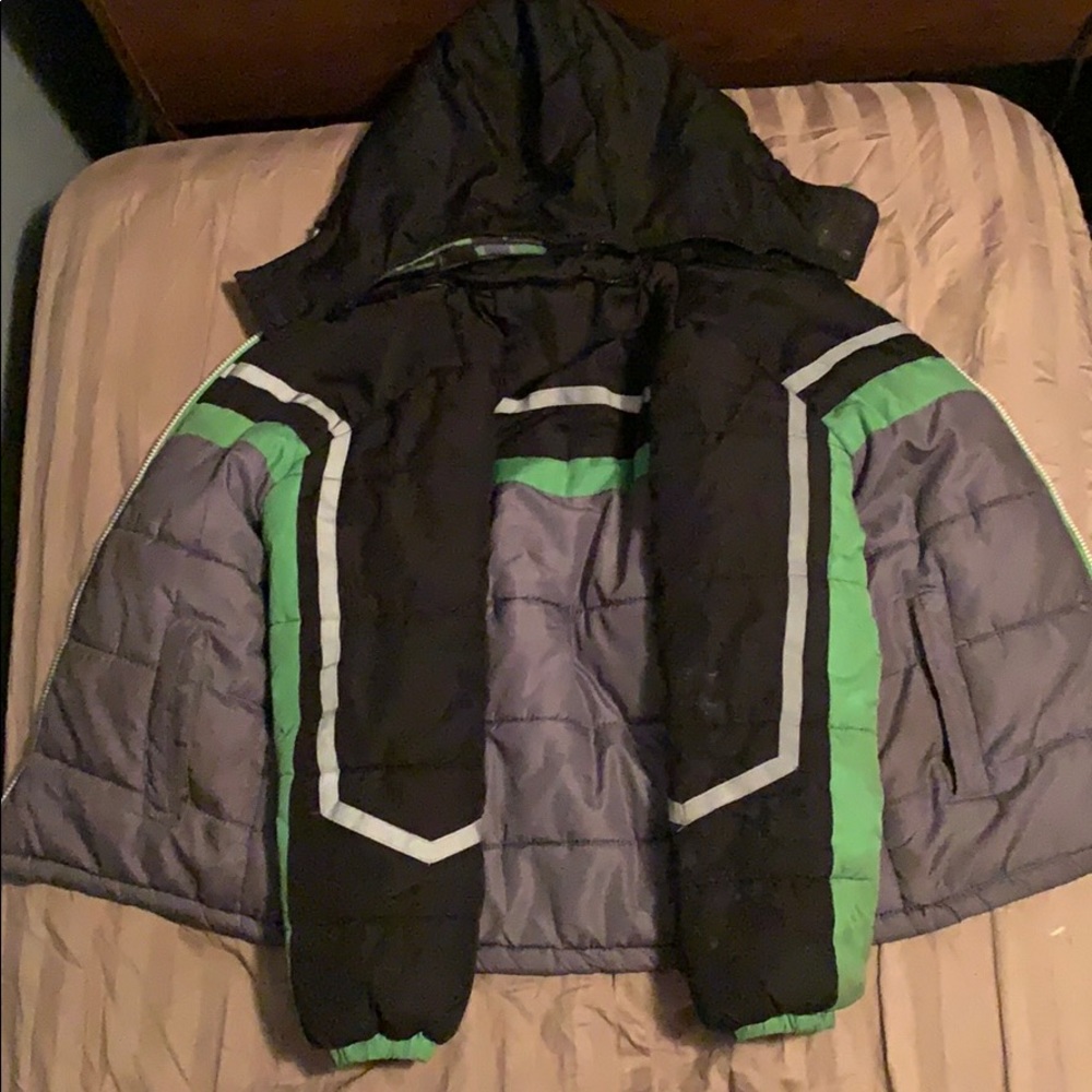 I am selling a north crest XL winter jacket